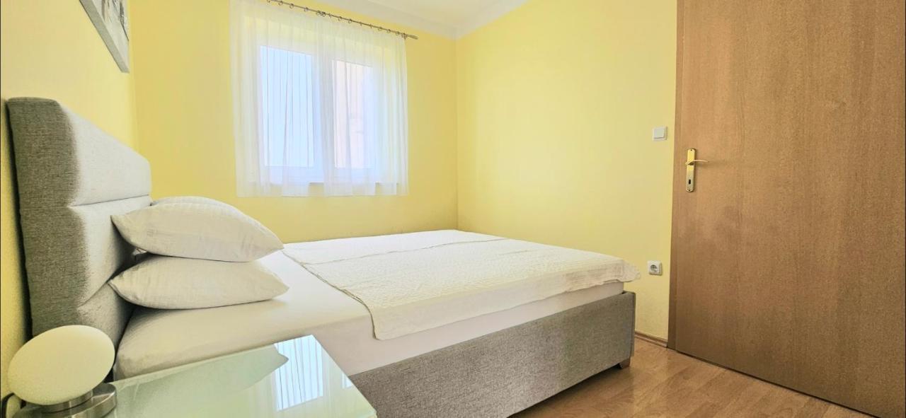 Apartments Oaza, Vrsi Mulo Buitenkant foto